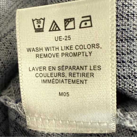 Van Heusen Gray V-neck Collared Shirt Size XS - Picture 8 of 8